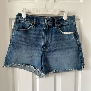 A&F 4” Mom Short High Rise Curve Love Shorts